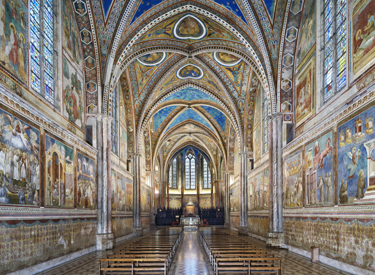 la Basilica superiore di San Francesco ad Assisi (iniziata nel 1228 con Gregorio IX e conclusa nel 1253 con Innocenzo IV): l’interno affrescato da Cimabue, Giotto e altri maestri
